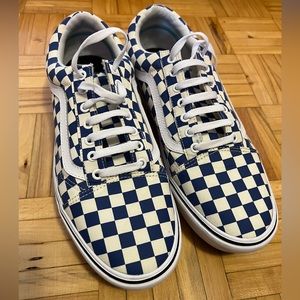 VANS comfy Cush - navy check lace ups- like new